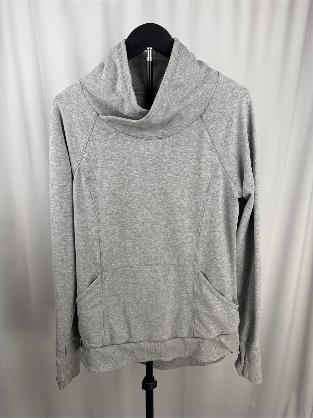 Athleta Gray Cowl Neck Tunic Sweatshirt Pullover Size Medium